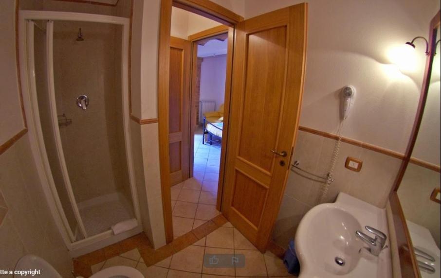 Oasi Del Grillo Aparthotel Castelnuovo Berardenga Exteriör bild