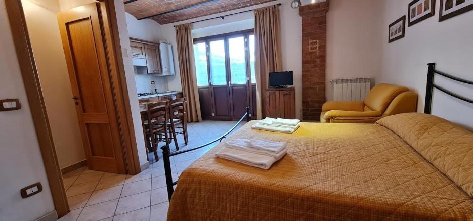 Oasi Del Grillo Aparthotel Castelnuovo Berardenga Exteriör bild