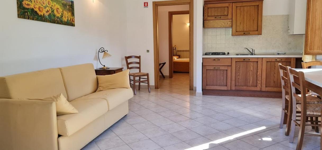 Oasi Del Grillo Aparthotel Castelnuovo Berardenga Exteriör bild