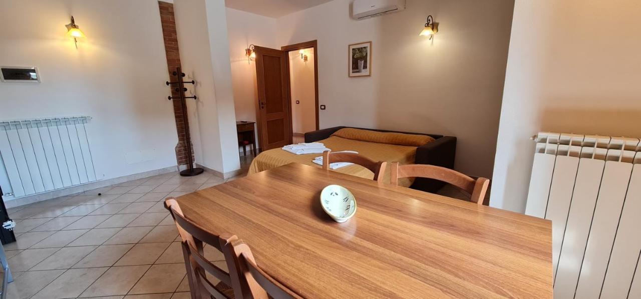 Oasi Del Grillo Aparthotel Castelnuovo Berardenga Exteriör bild