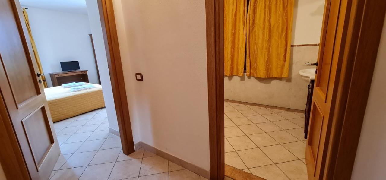 Oasi Del Grillo Aparthotel Castelnuovo Berardenga Exteriör bild