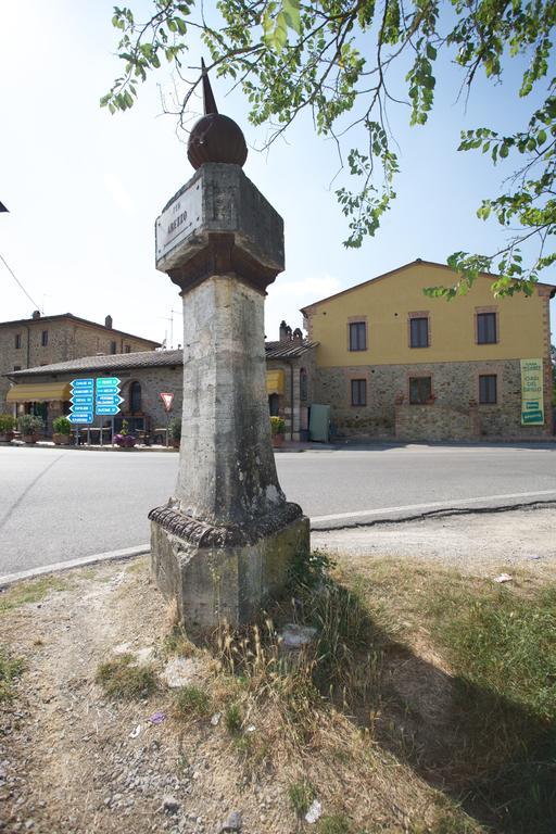 Oasi Del Grillo Aparthotel Castelnuovo Berardenga Exteriör bild