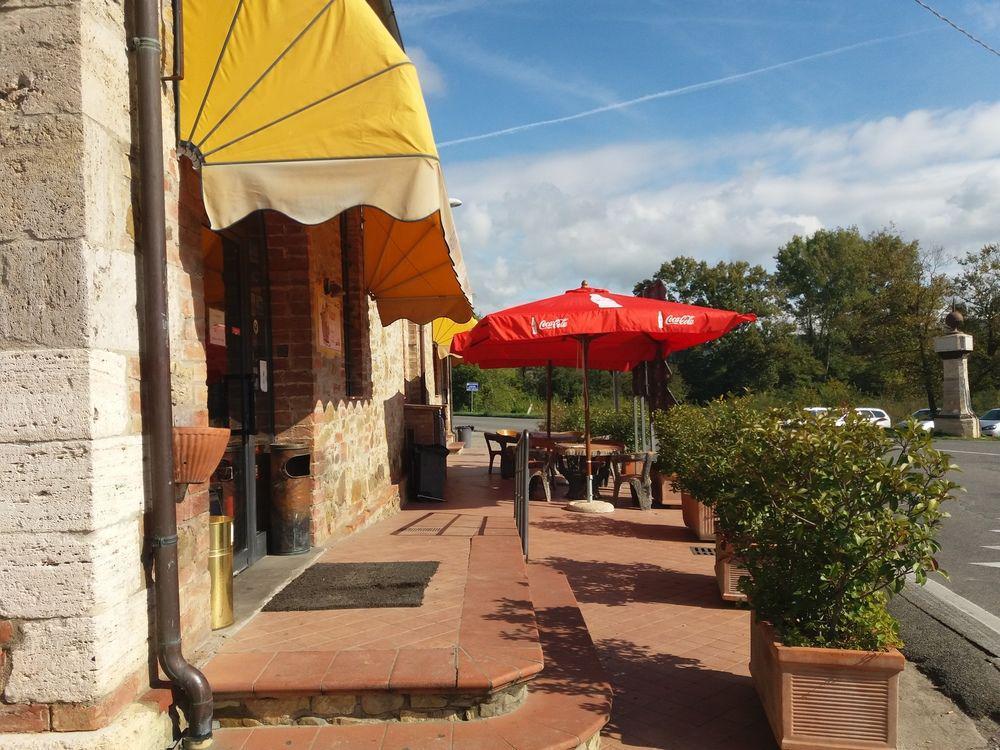 Oasi Del Grillo Aparthotel Castelnuovo Berardenga Exteriör bild
