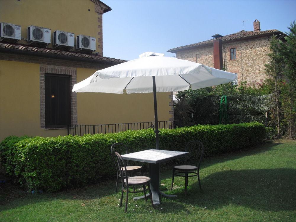 Oasi Del Grillo Aparthotel Castelnuovo Berardenga Exteriör bild