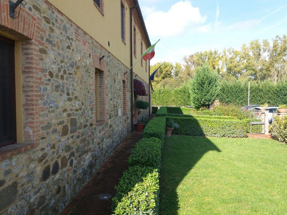 Oasi Del Grillo Aparthotel Castelnuovo Berardenga Exteriör bild