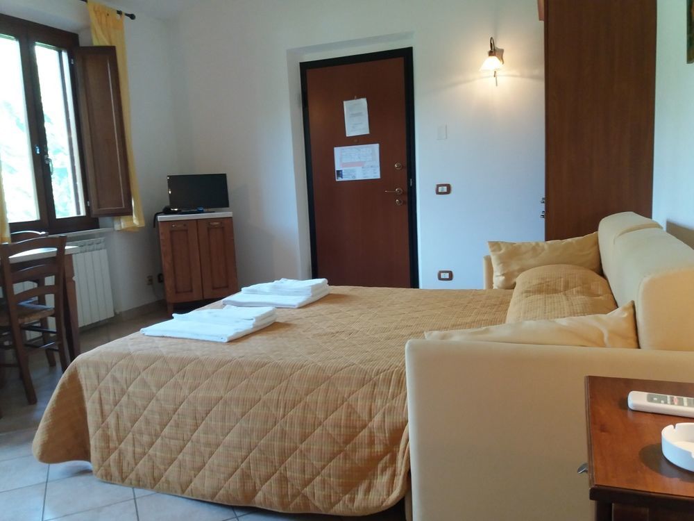 Oasi Del Grillo Aparthotel Castelnuovo Berardenga Exteriör bild