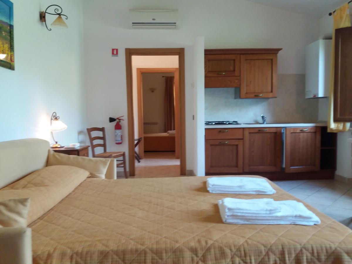 Oasi Del Grillo Aparthotel Castelnuovo Berardenga Exteriör bild