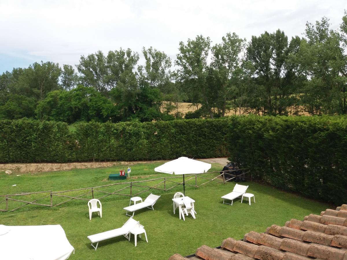 Oasi Del Grillo Aparthotel Castelnuovo Berardenga Exteriör bild