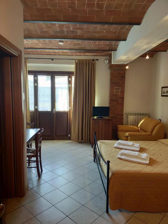 Oasi Del Grillo Aparthotel Castelnuovo Berardenga Exteriör bild